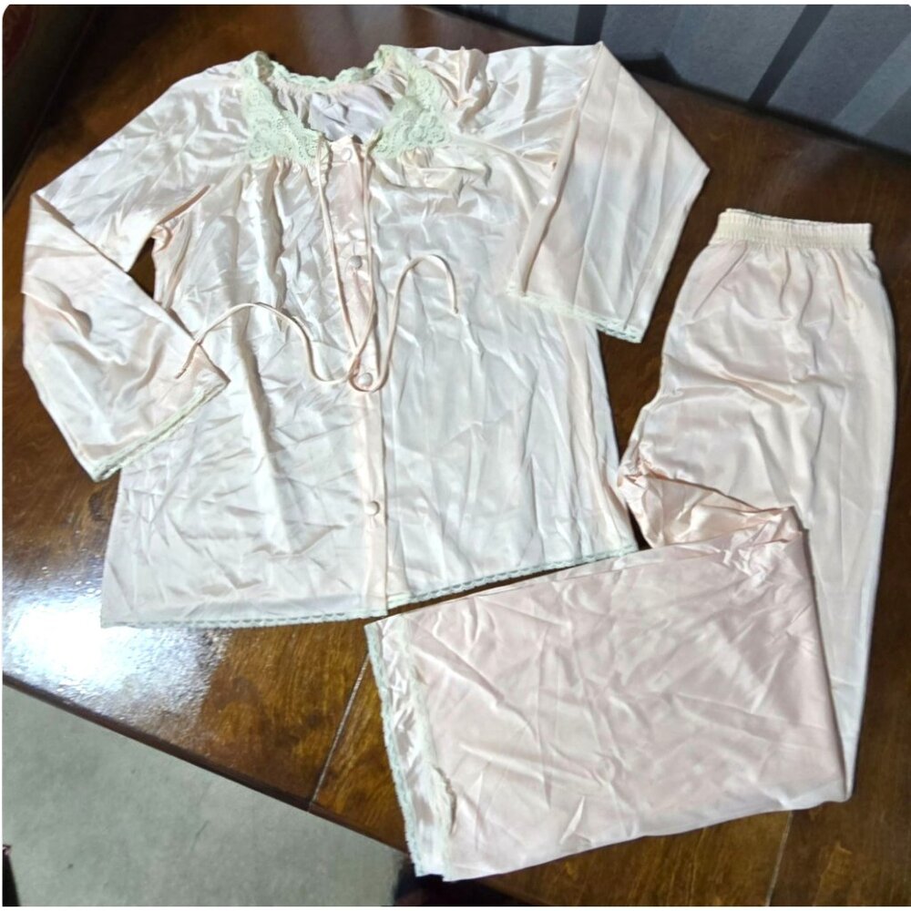 Vtg Miss Elaine Pink Silky Pajama Set Sz Med Lace Trim & Button Front Union USA